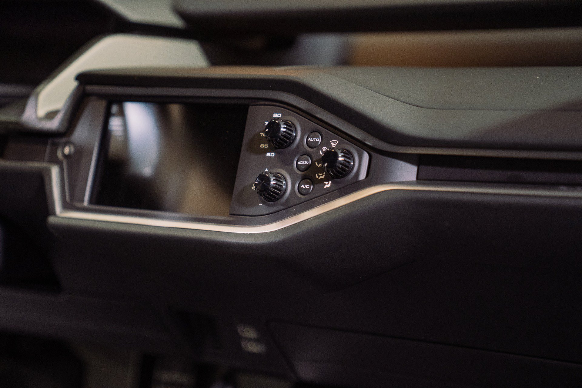 Used 2019 Ford GT RWD image 48