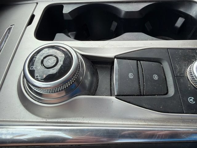Used 2020 Ford Explorer XLT w/ Equipment Group 202A AWD/4WD image 40