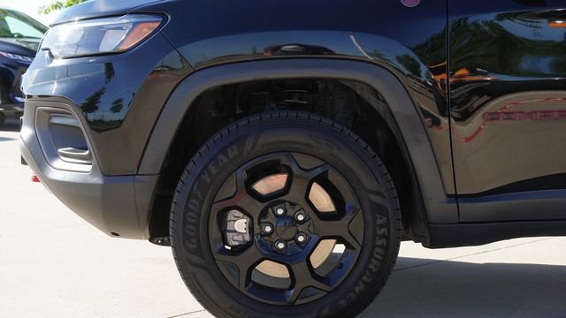 Used 2023 Jeep Compass Trailhawk image 5