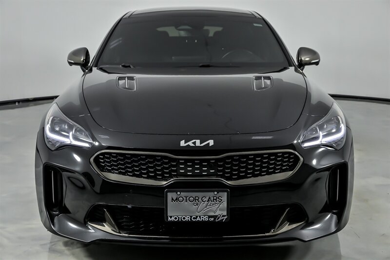 Used 2022 Kia Stinger GT2 AWD/4WD image 5
