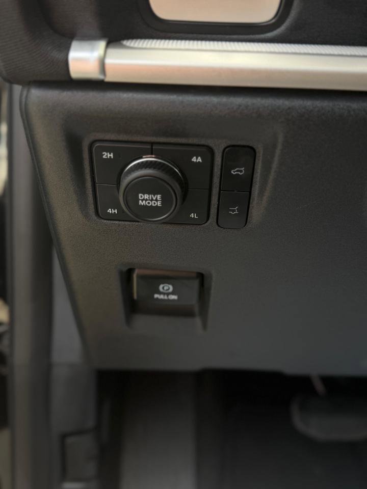 Used 2025 Ford Expedition Max Active image 31