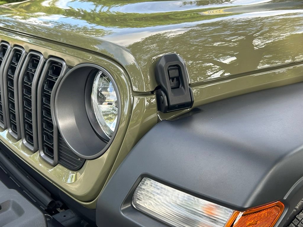 Certified 2025 Jeep Wrangler Unlimited Sport AWD/4WD image 33