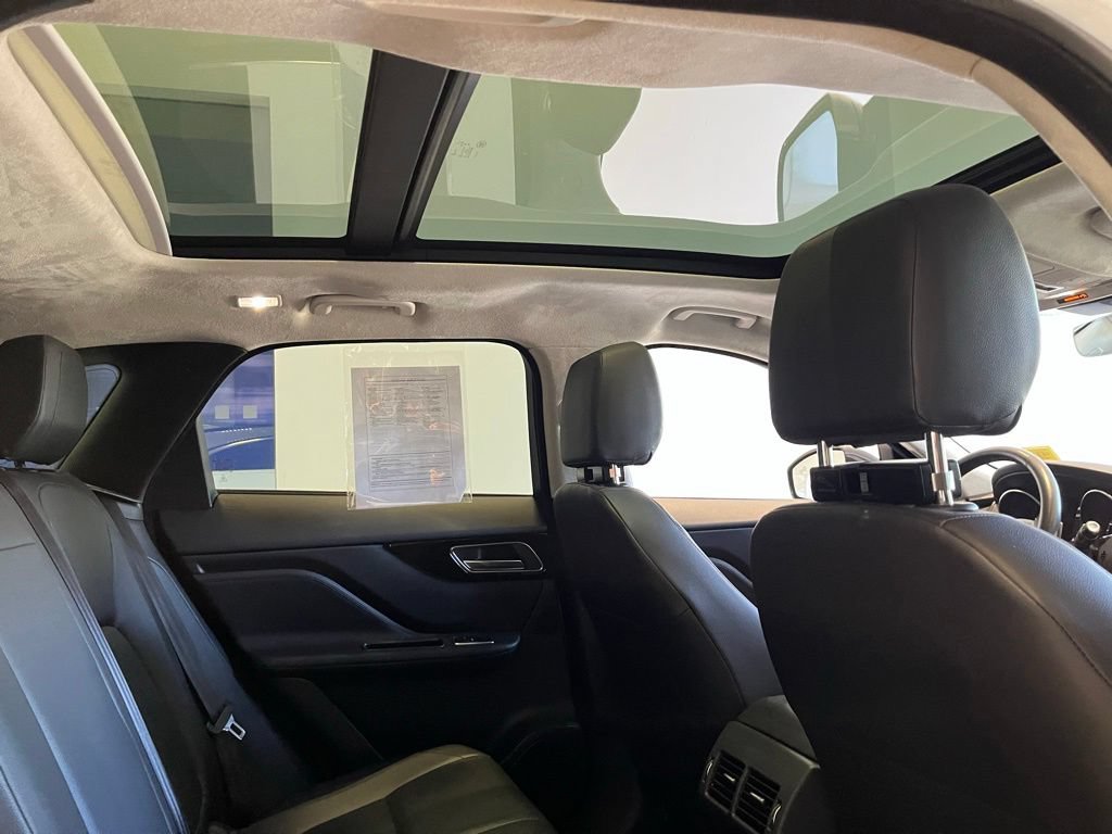 Used 2019 Jaguar F-PACE Premium AWD/4WD image 33