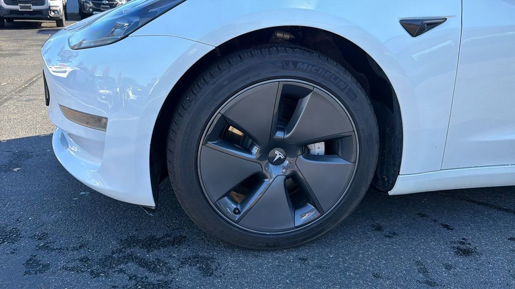 Used 2023 Tesla Model 3 Standard Range image 10