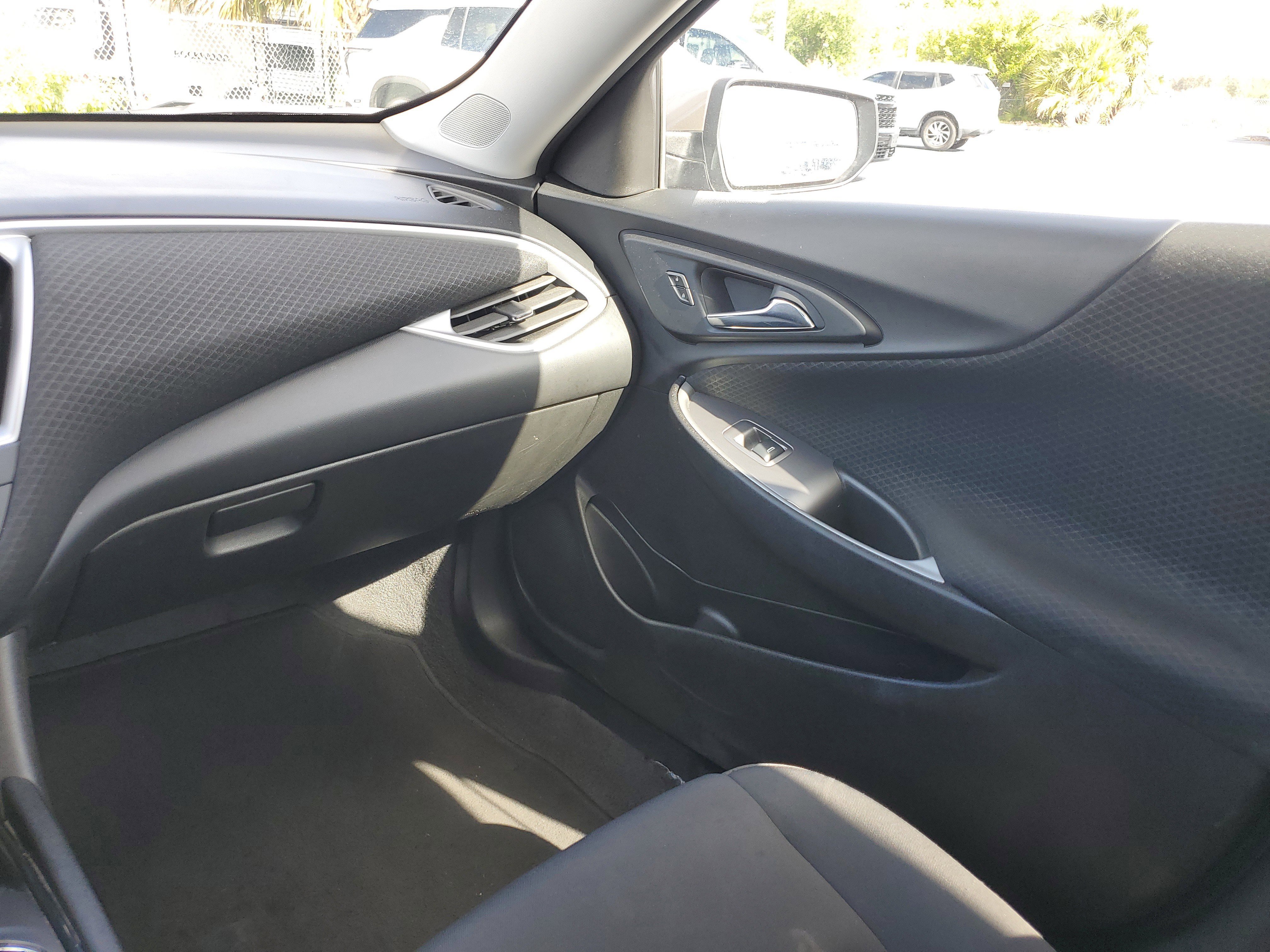 Used 2023 Chevrolet Malibu LT FWD image 10