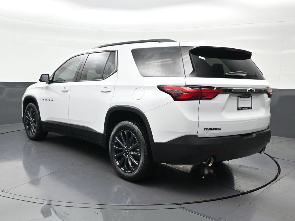Used 2023 Chevrolet Traverse RS FWD image 3