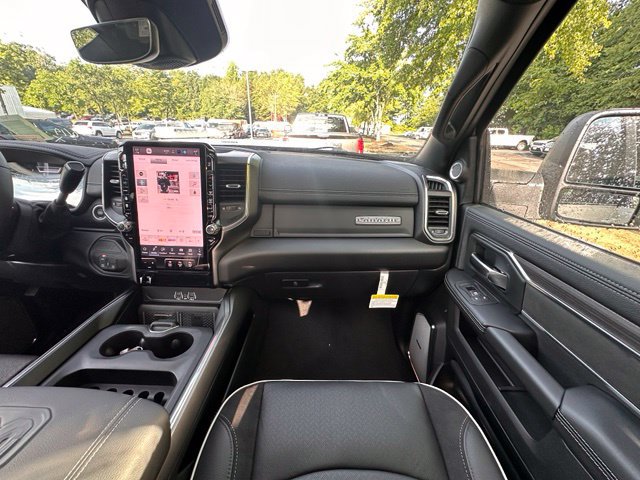 New 2026 RAM 2500 Laramie AWD/4WD image 26