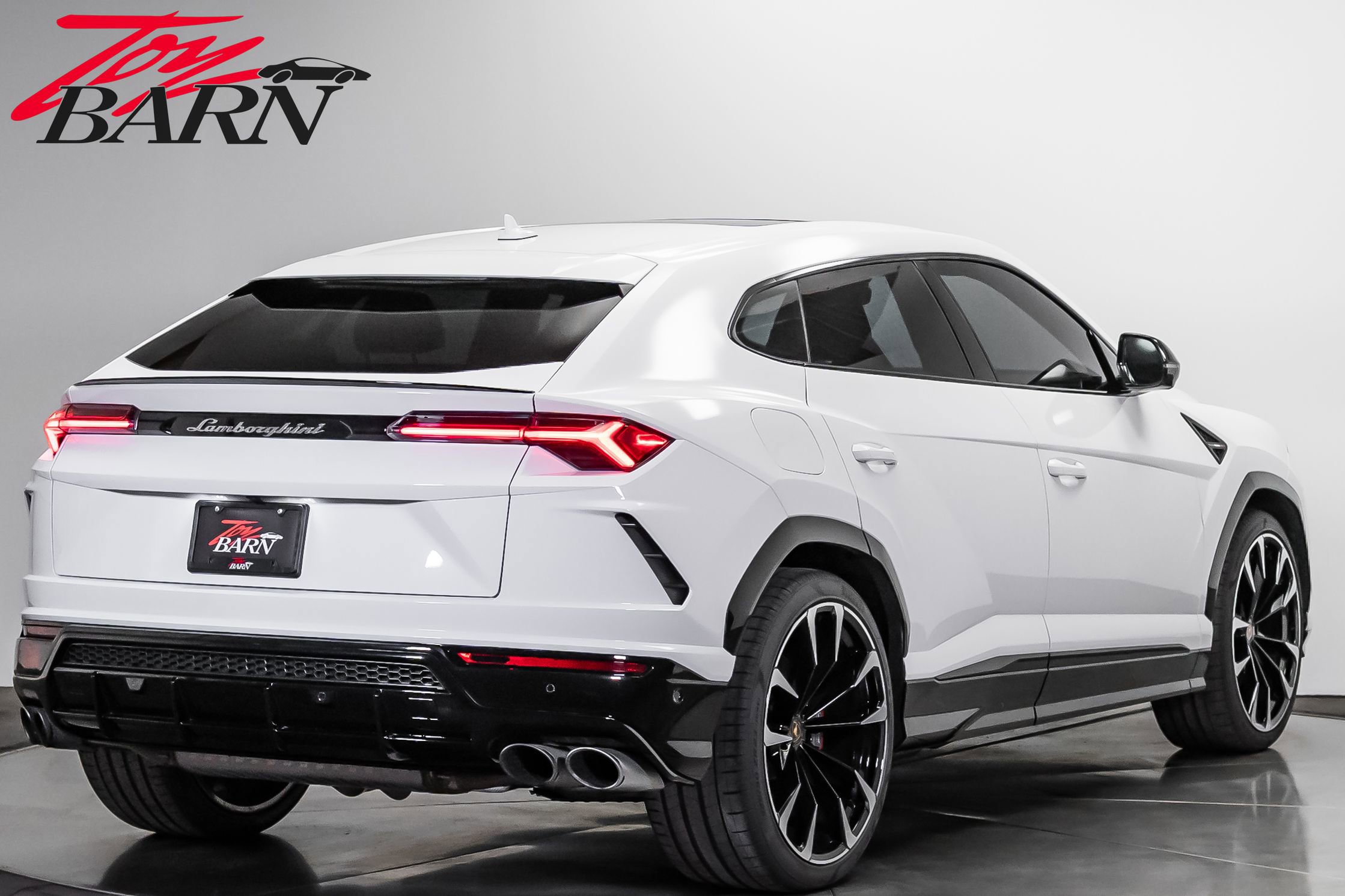 Used 2022 Lamborghini Urus AWD/4WD image 5