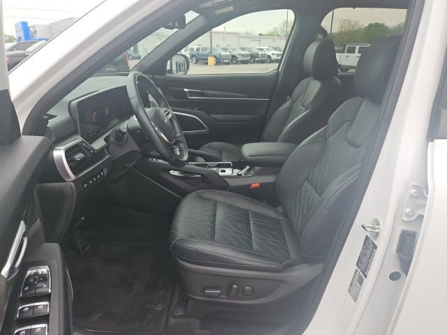 Used 2025 Kia Telluride AWD image 23