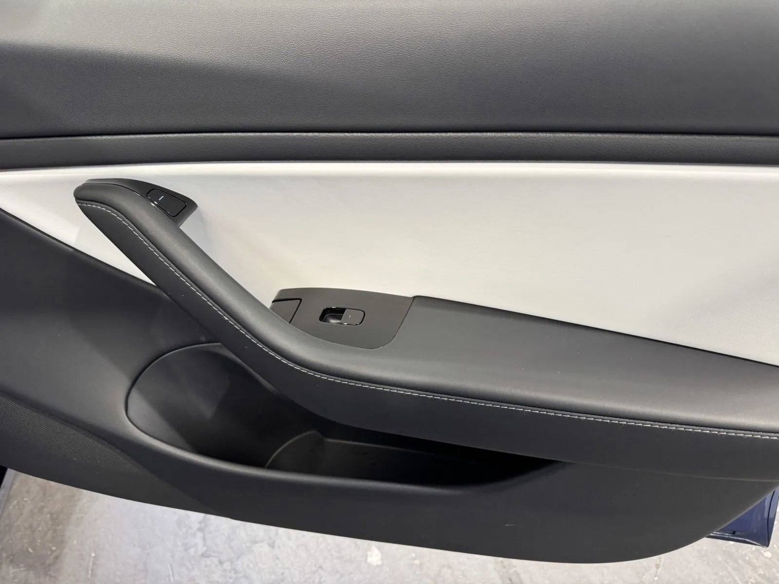 Used 2020 Tesla Model 3 Standard Range Plus image 7