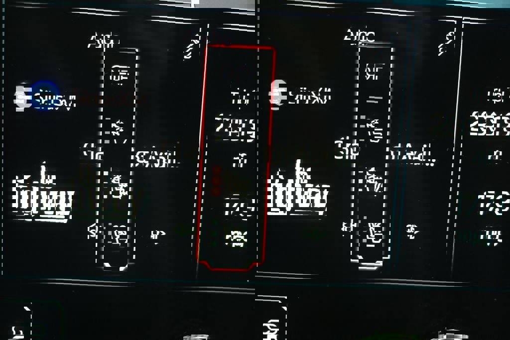 Used 2025 GMC Yukon XL Denali image 26