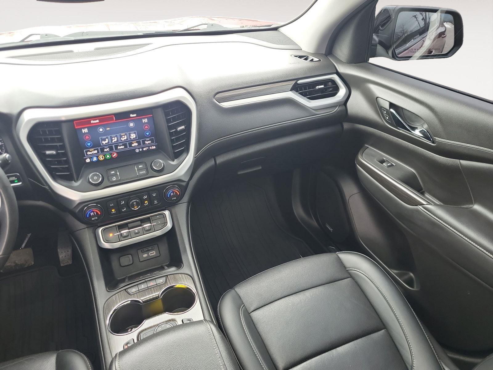 Used 2021 GMC Acadia SLT w/ Elevation Edition image 12