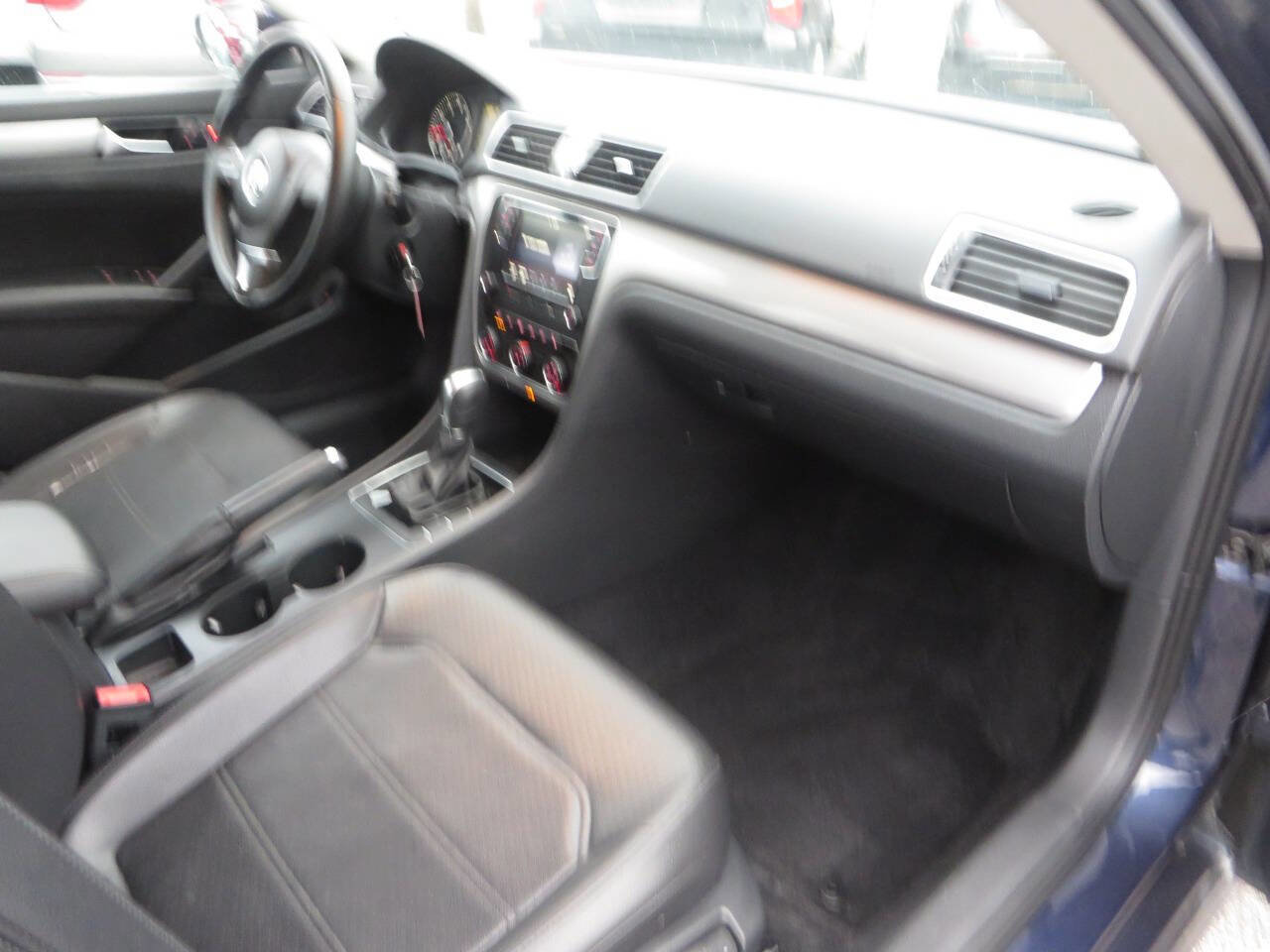 Used 2015 Volkswagen Passat 1.8T Wolfsburg Edition image 16