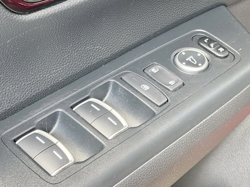 Used 2024 Honda CR-V EX-L image 11