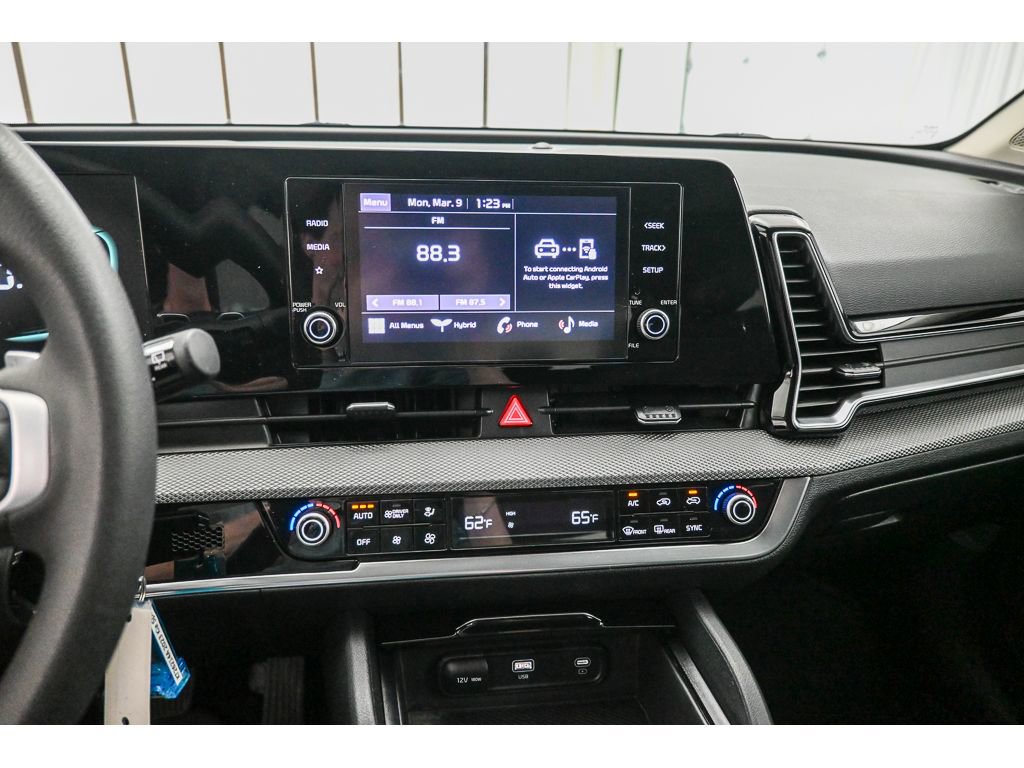 Used 2023 Kia Sportage LX image 14