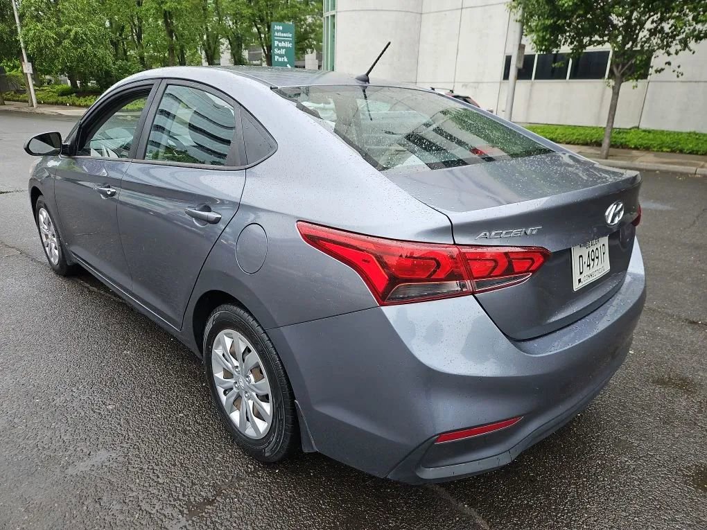 Used 2018 Hyundai Accent SE FWD image 11