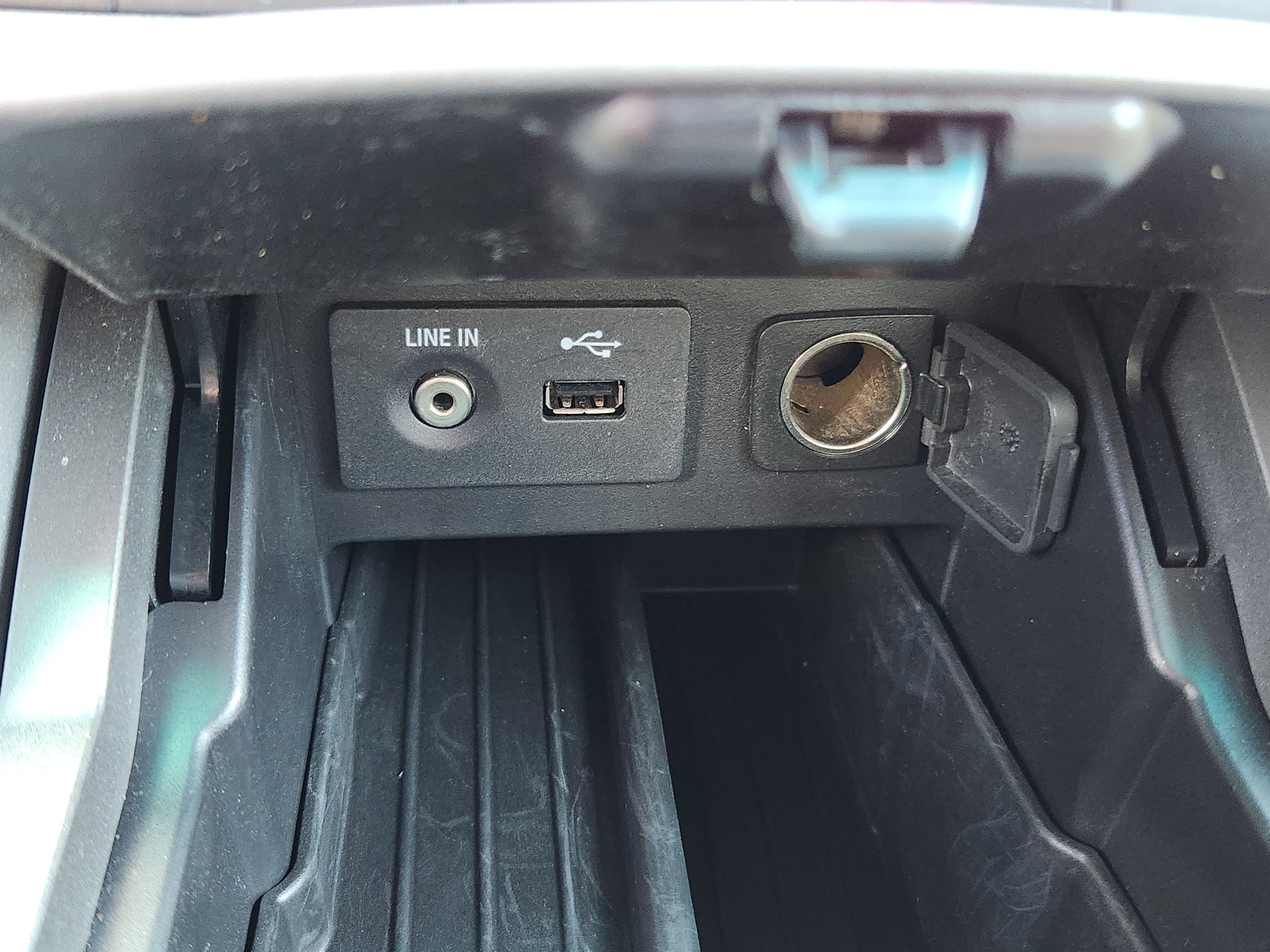 Used 2014 Ford Explorer 4WD image 25