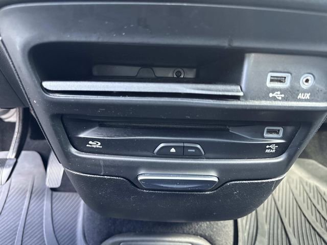 Used 2018 Chrysler Pacifica Touring-L Plus FWD image 34