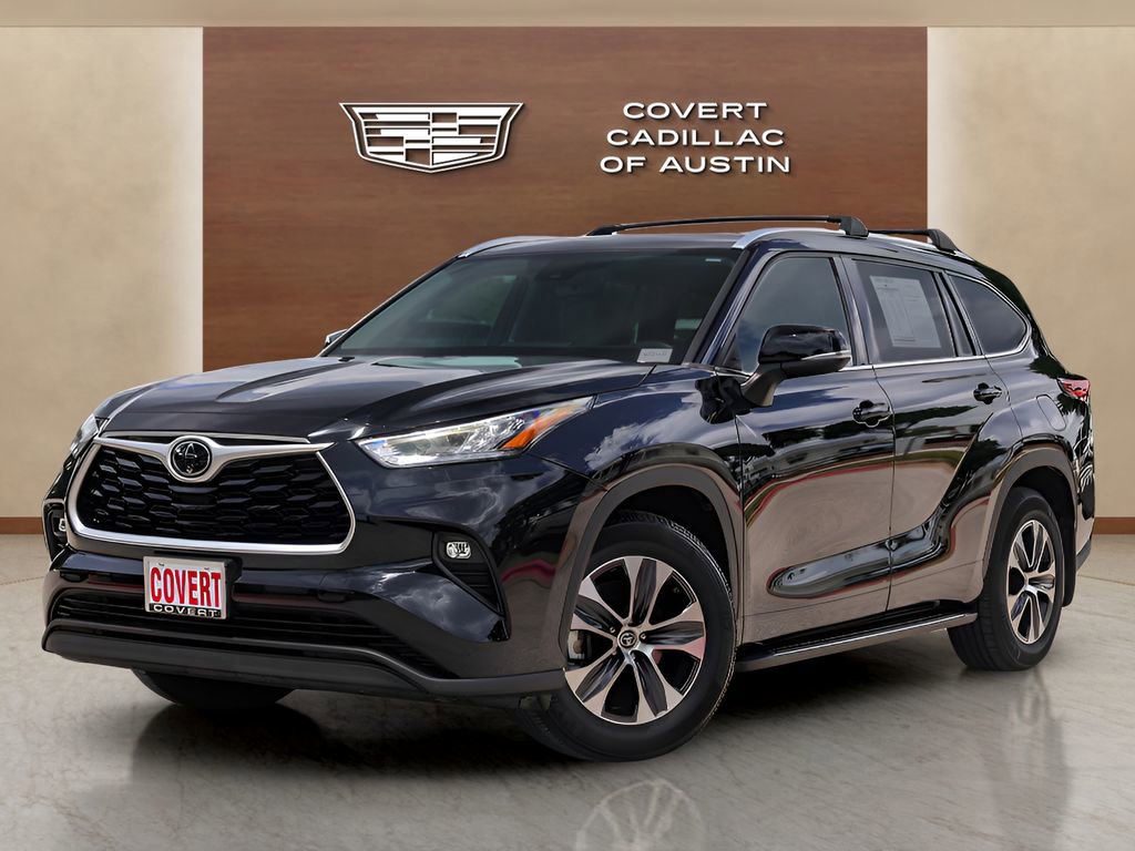 Used 2020 Toyota Highlander XLE AWD/4WD video 1