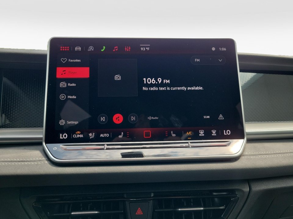 New 2026 Volkswagen Tiguan SE R-Line FWD image 17