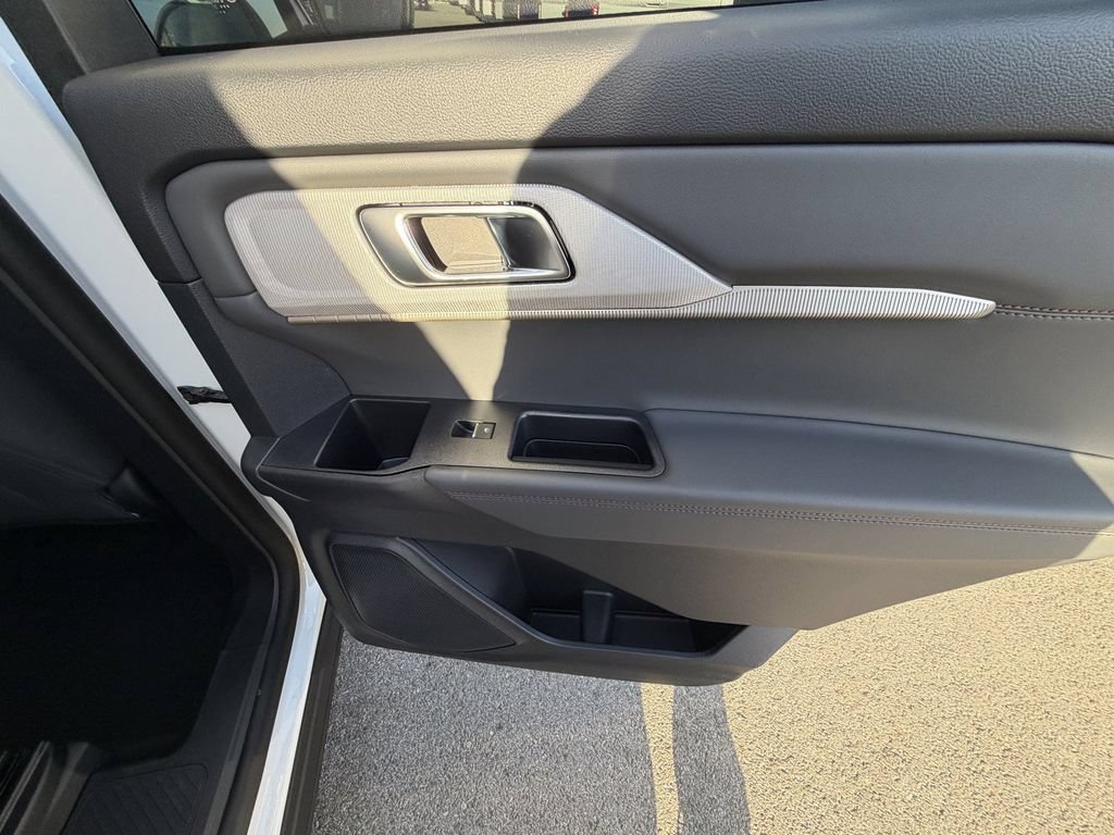 New 2026 Ford Explorer Active w/ Active Comfort Package RWD image 17