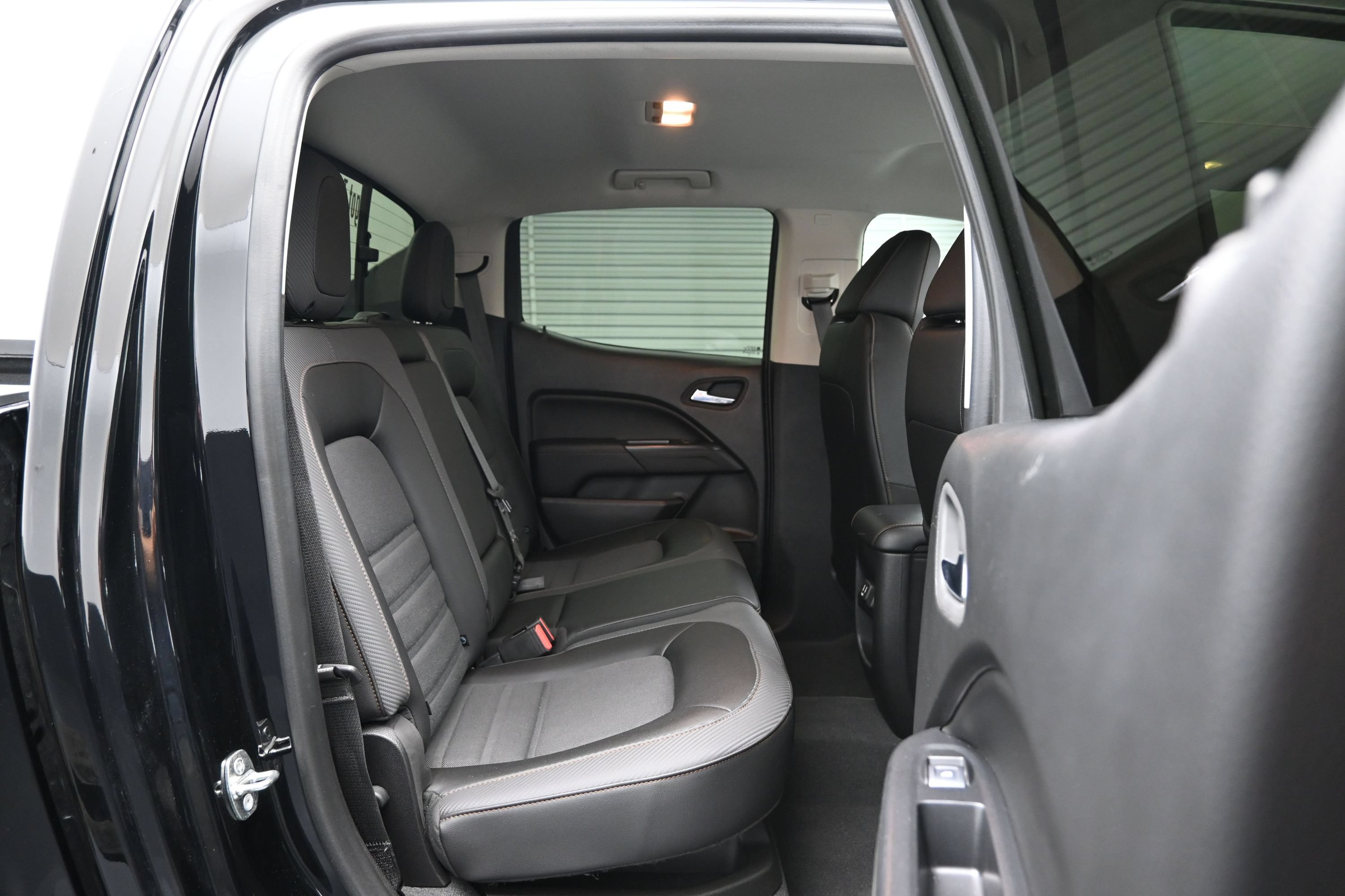Used 2022 GMC Canyon AT4 w/ Driver Alert Package AWD/4WD image 12