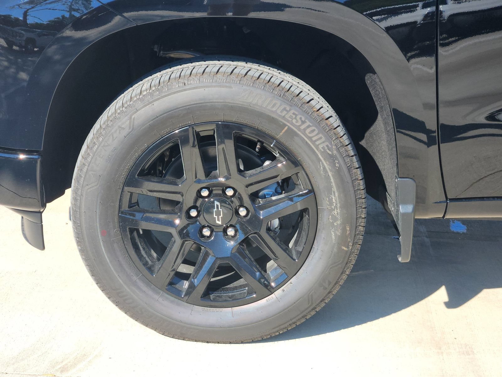New 2026 Chevrolet Silverado 1500 Custom w/ LPO, Dark Essentials Package RWD image 11