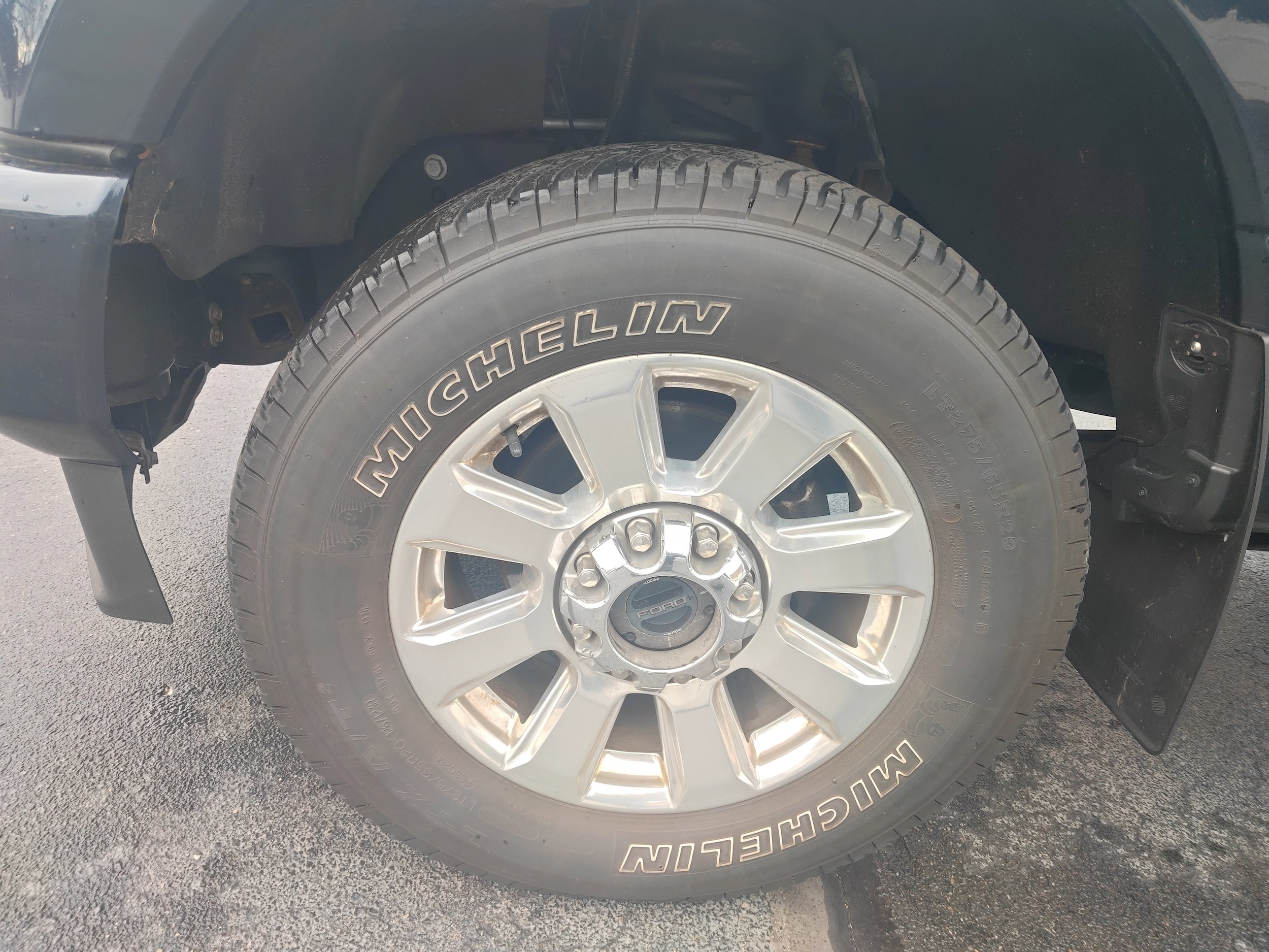 Used 2021 Ford F250 Platinum w/ FX4 Off-Road Package AWD/4WD image 7