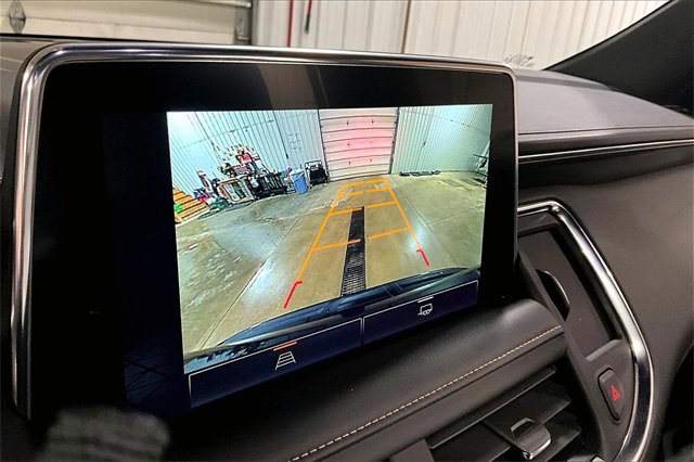 Used 2023 GMC Yukon XL AT4 image 24