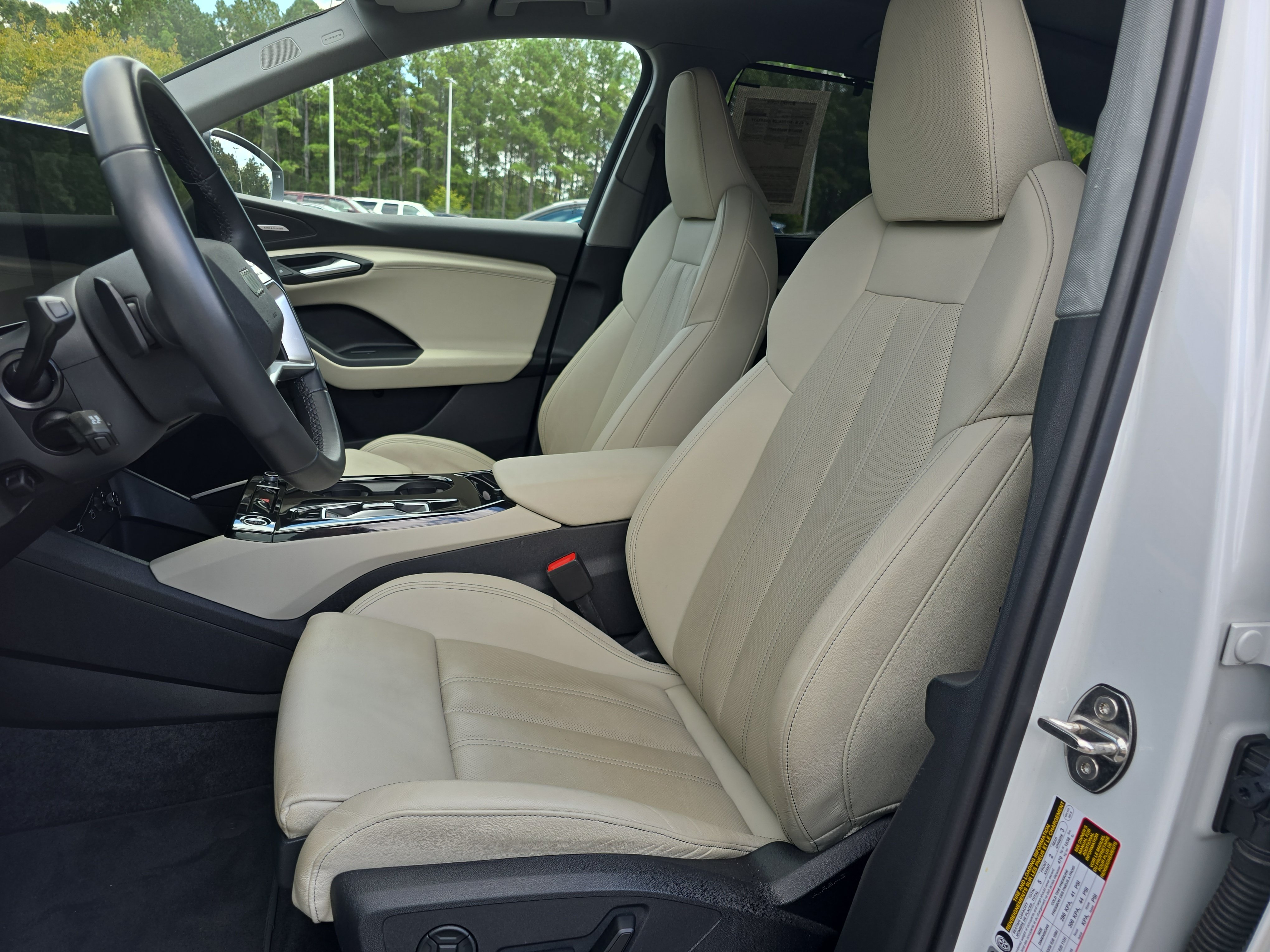 Used 2025 Audi Q6 e-tron Premium Plus AWD/4WD image 15