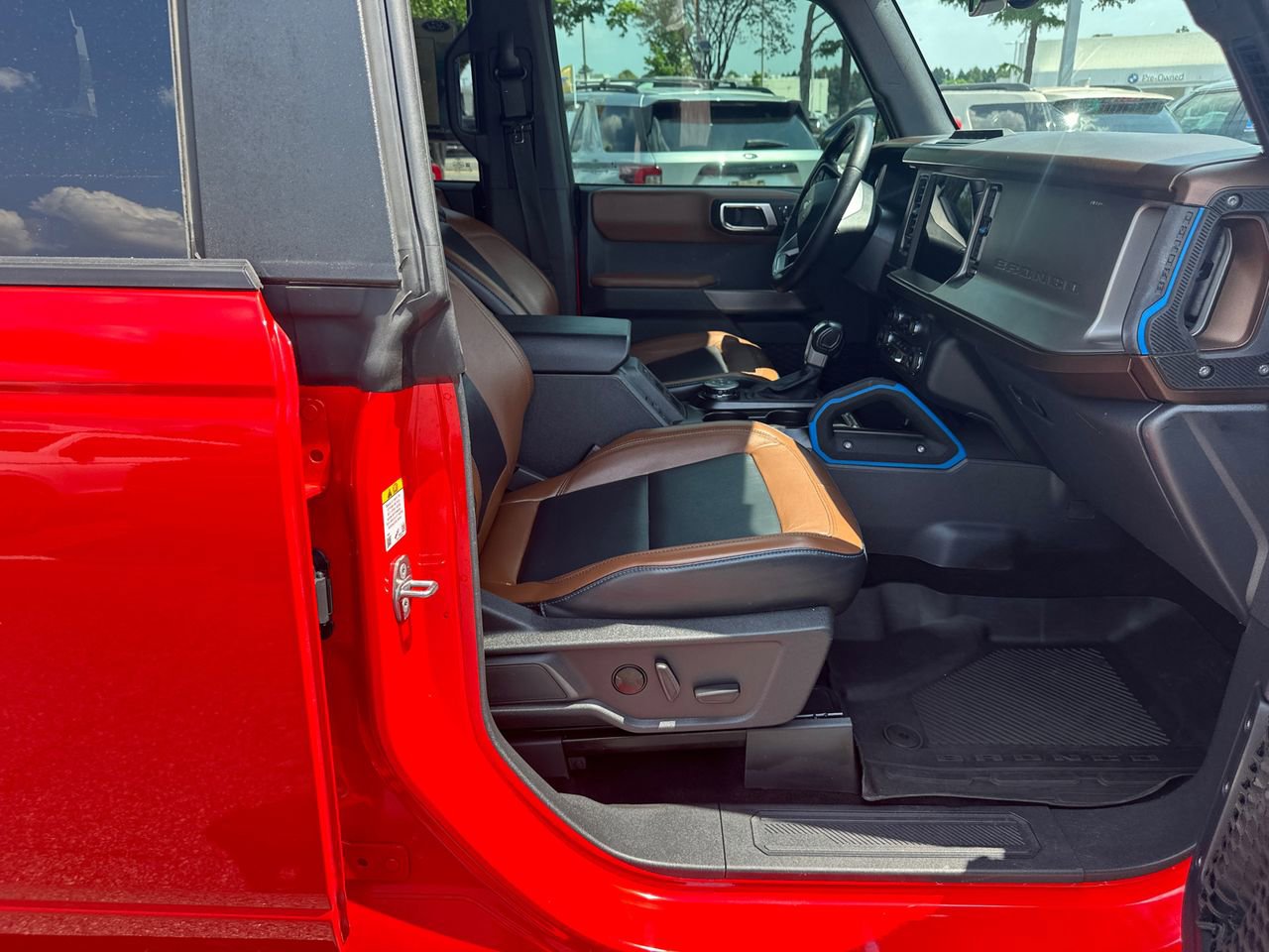 Used 2021 Ford Bronco Outer Banks w/ Sasquatch Package AWD/4WD image 13
