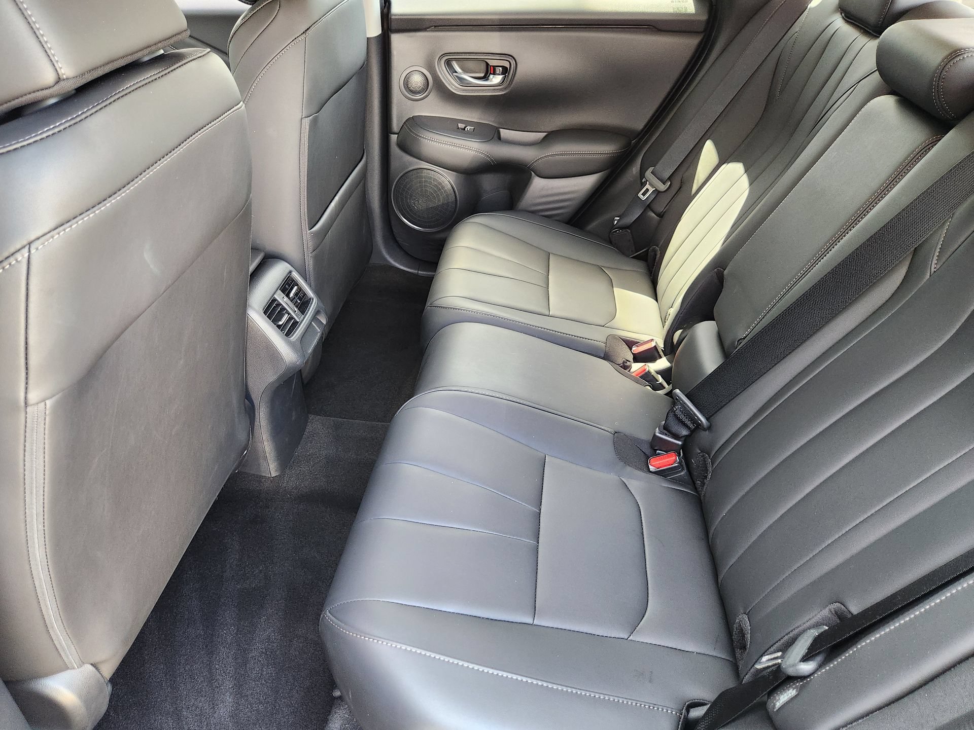 Used 2025 Acura ADX FWD image 30
