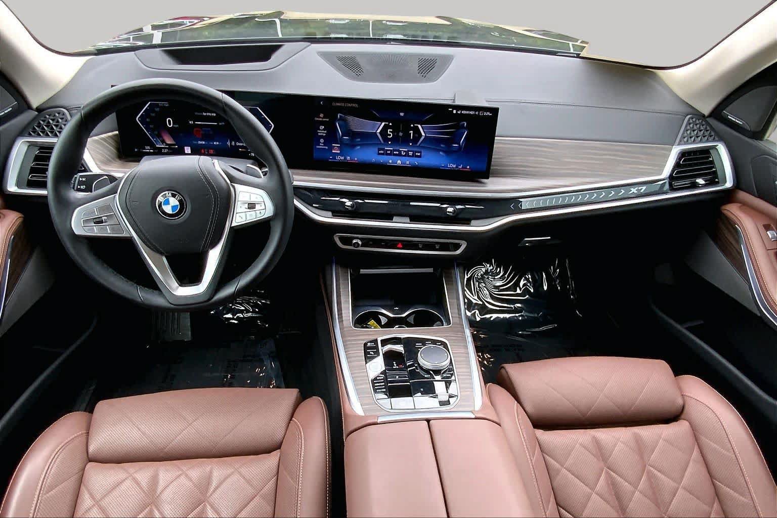Used 2024 BMW X7 xDrive40i w/ Premium Package AWD/4WD image 16