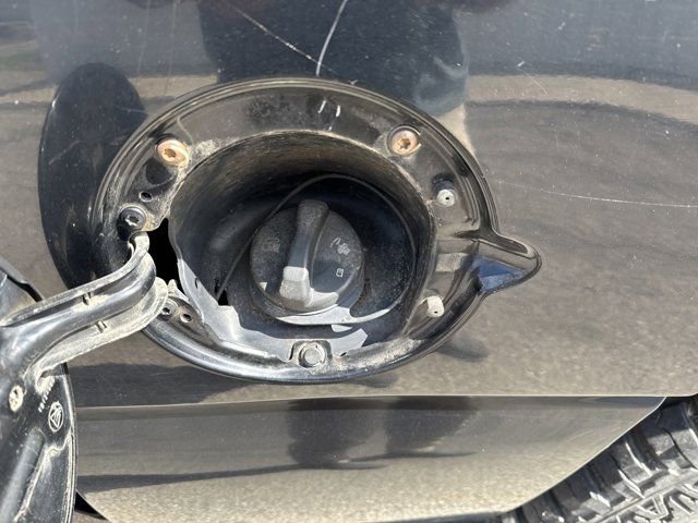 Used 2006 GMC Sierra 1500 SLE w/ Light Duty Power Package image 9