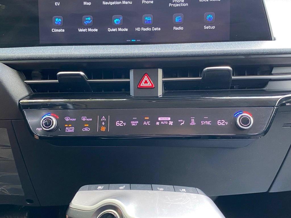 Used 2023 Kia EV6 Wind w/ Wind Technology Package RWD image 29