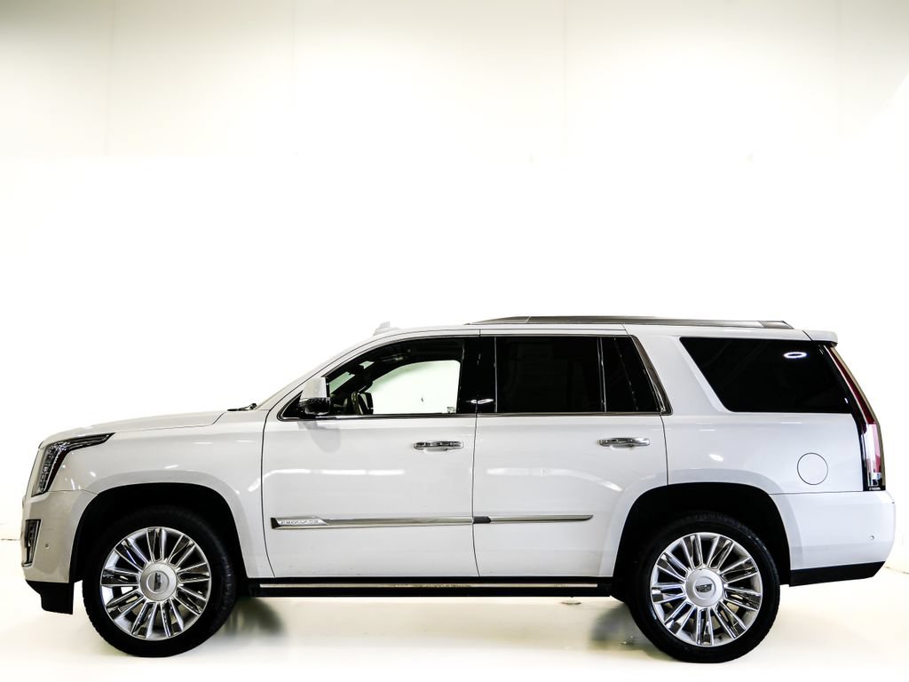 Used 2020 Cadillac Escalade Platinum AWD/4WD image 5