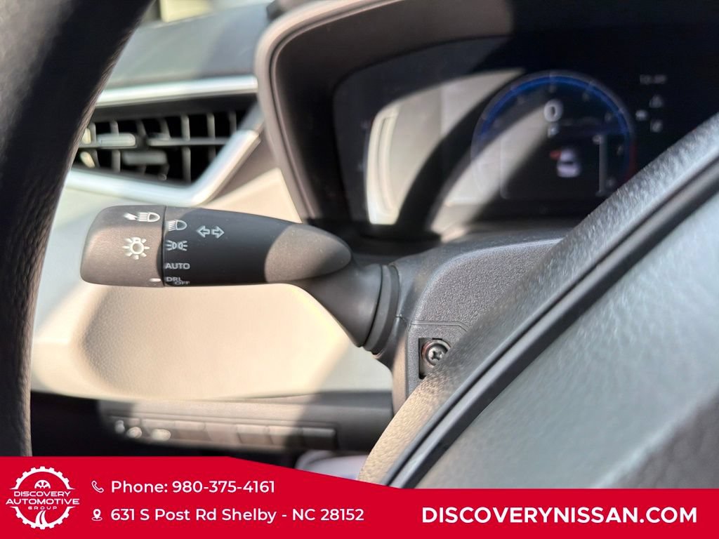 Used 2026 Toyota Corolla LE FWD image 22