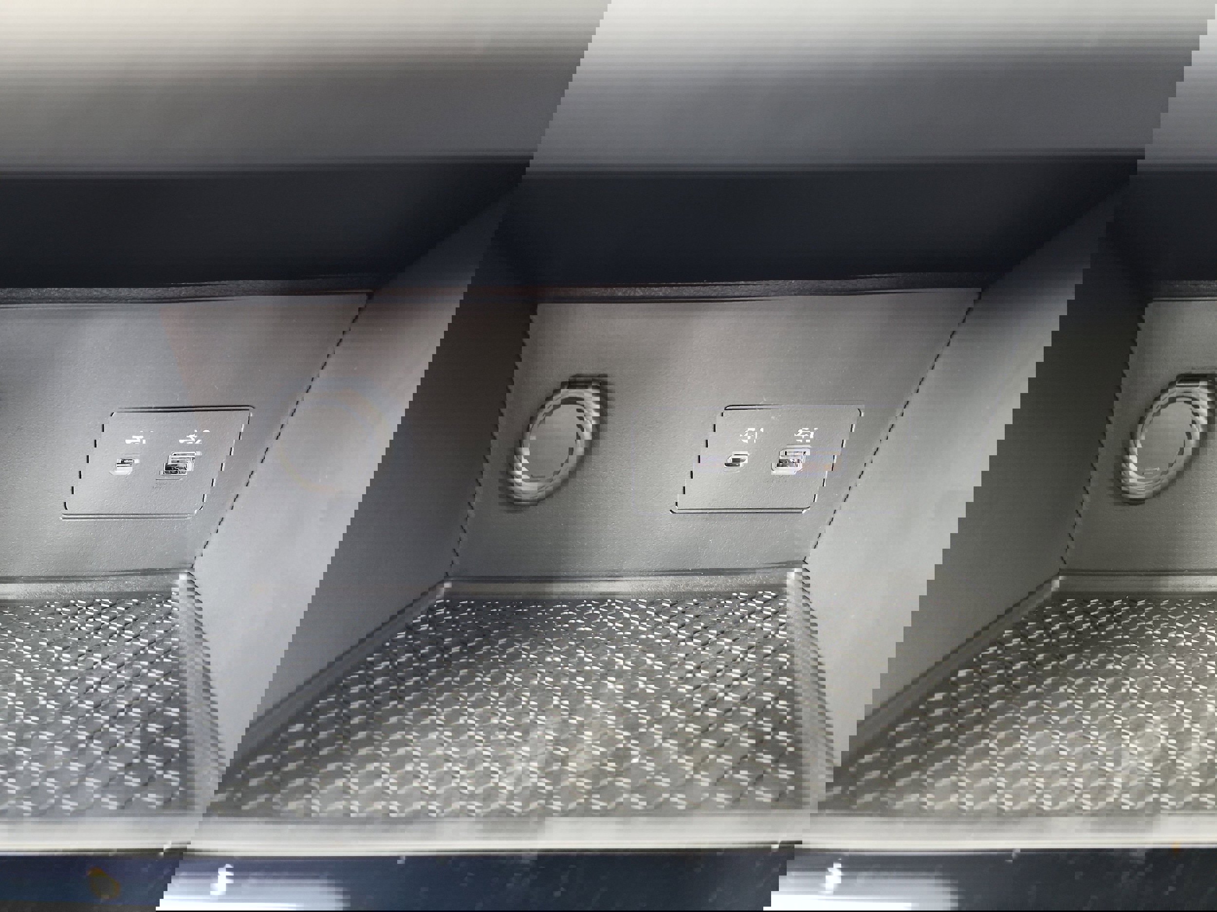 New 2025 Nissan Pathfinder SV w/ Black Appearance Package image 14