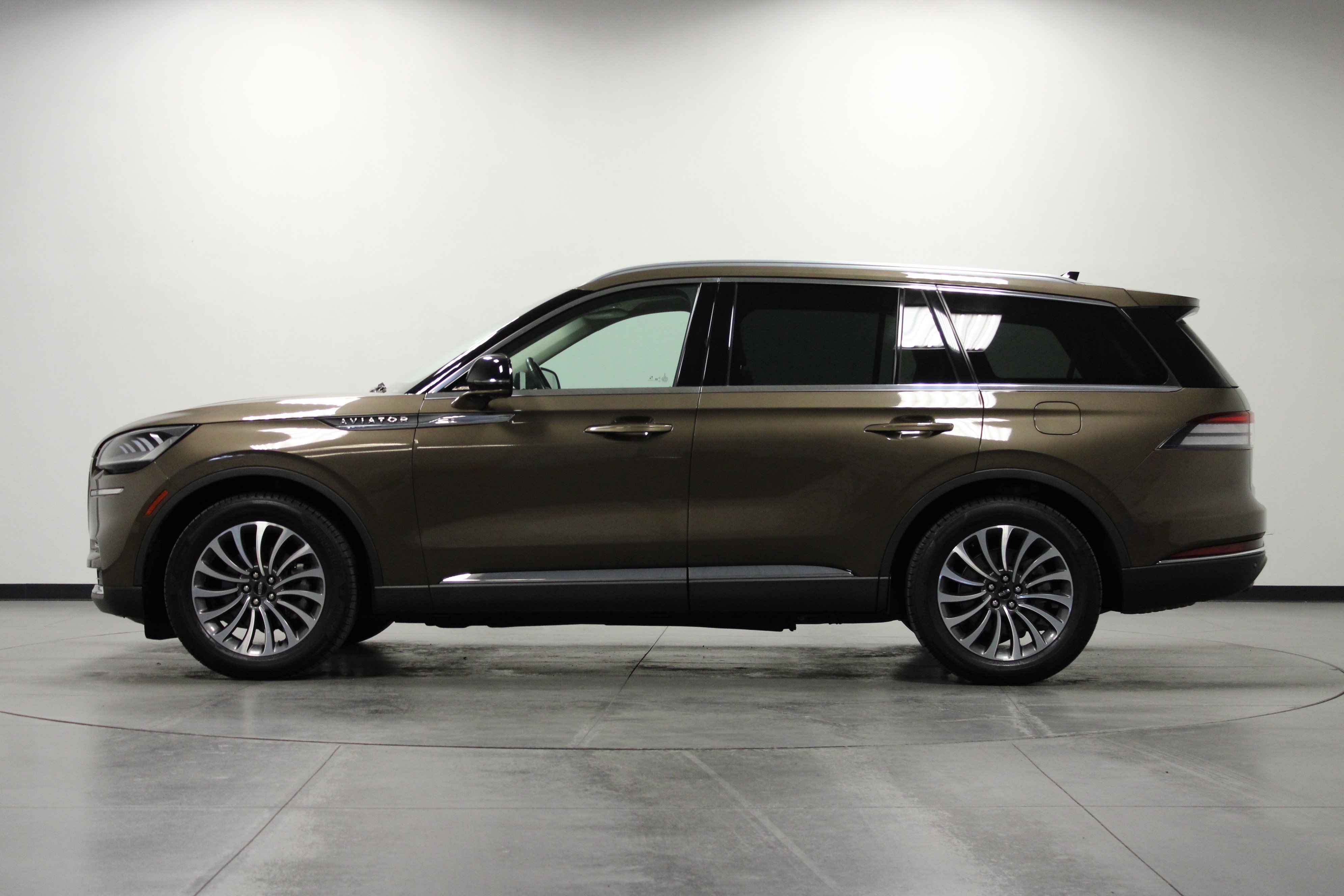 Used 2022 Lincoln Aviator Reserve w/ Elements Package Plus image 7