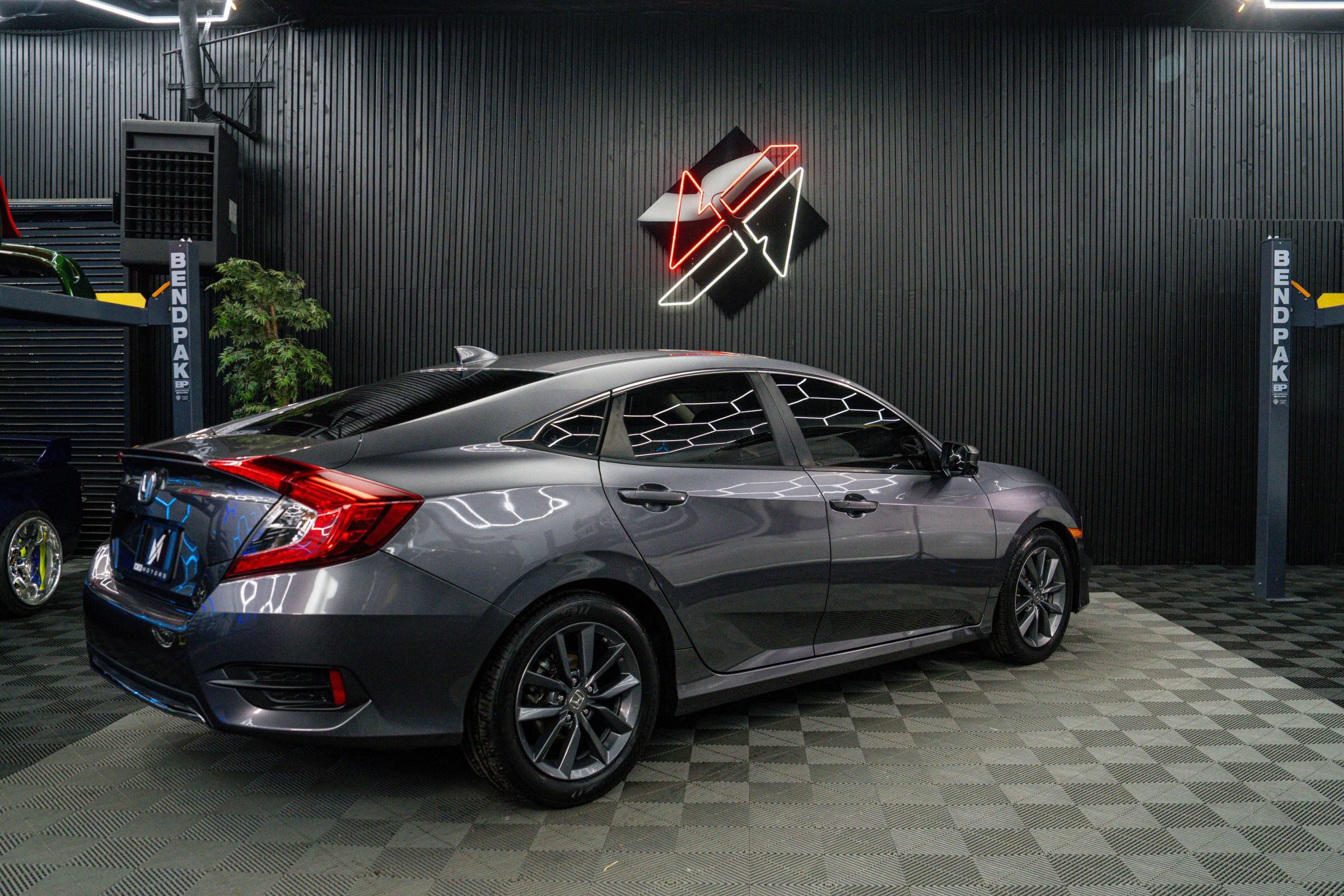 Used 2019 Honda Civic EX image 2