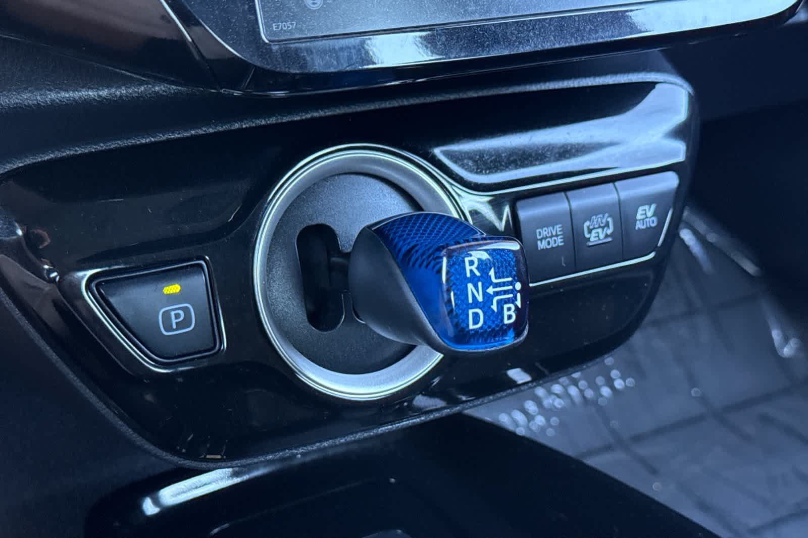 Used 2020 Toyota Prius Prime XLE FWD image 22