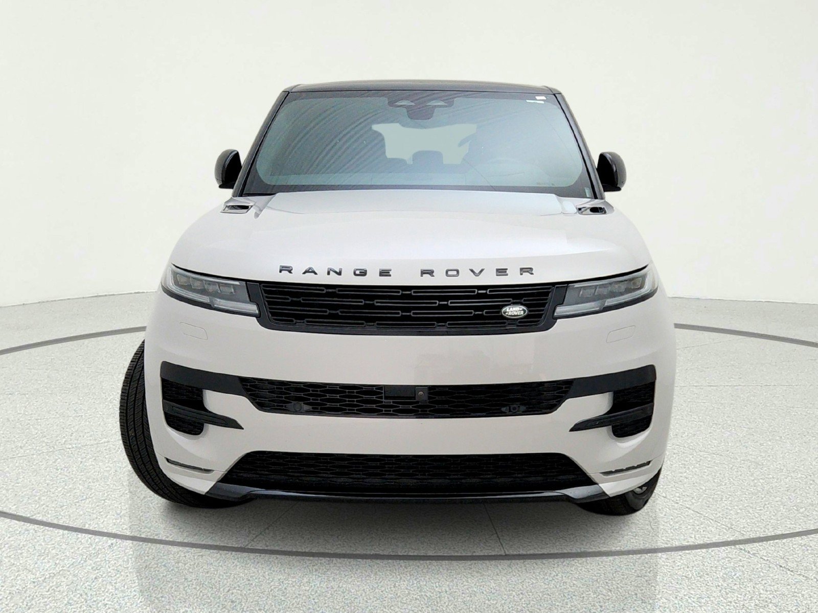 Used 2025 Land Rover Range Rover Sport Dynamic SE AWD/4WD image 3