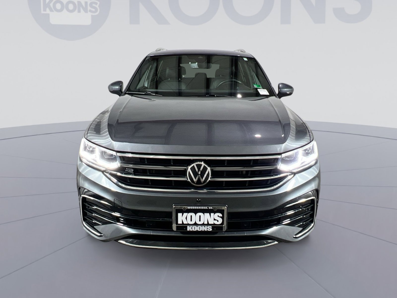 Used 2024 Volkswagen Tiguan SEL R-Line image 11