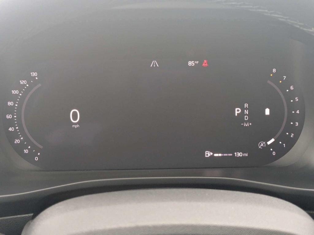 Certified 2023 Volvo XC40 B5 Plus w/ Protection Package Premier AWD/4WD image 43