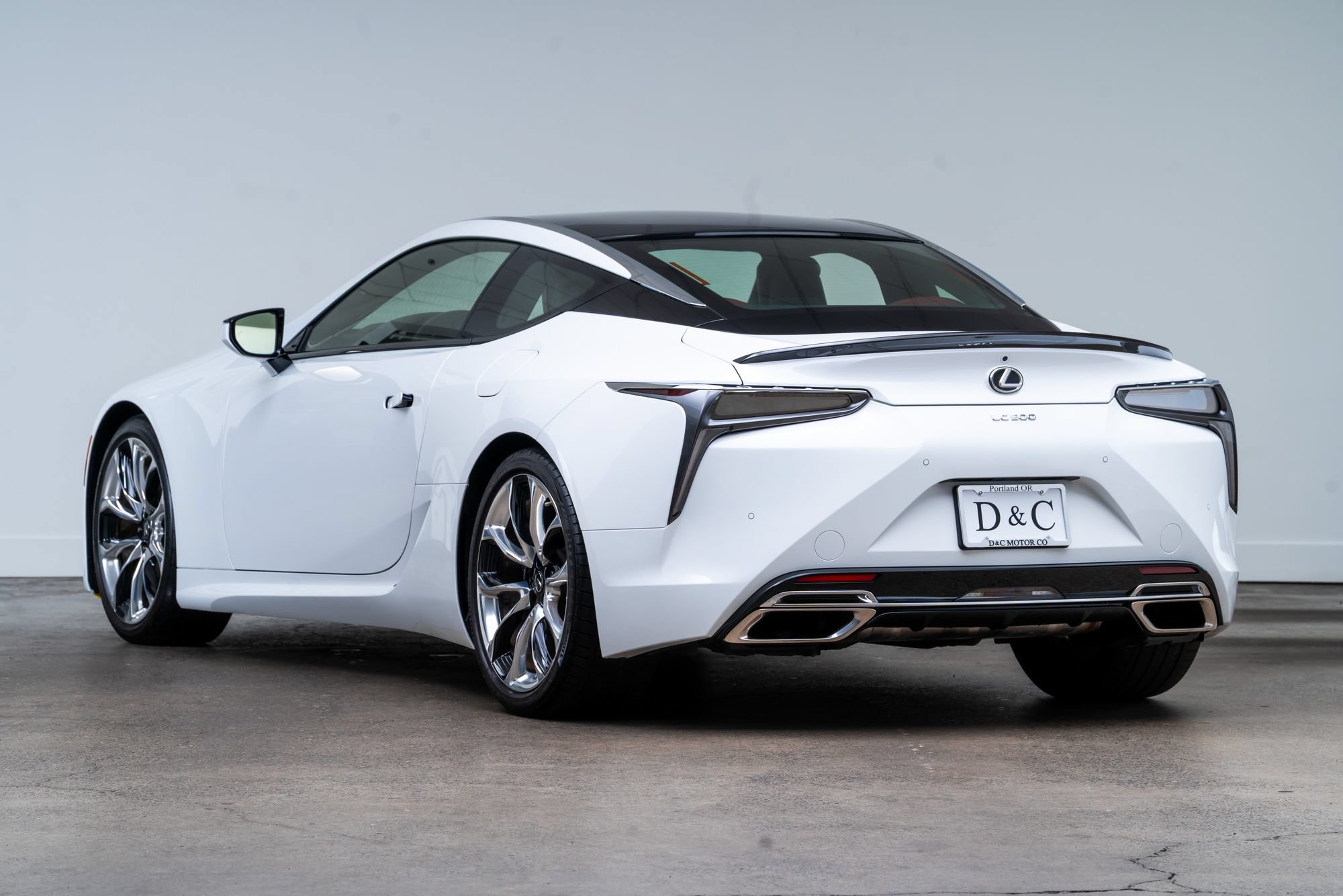 Used 2018 Lexus LC 500 Coupe w/ Touring Package RWD image 6