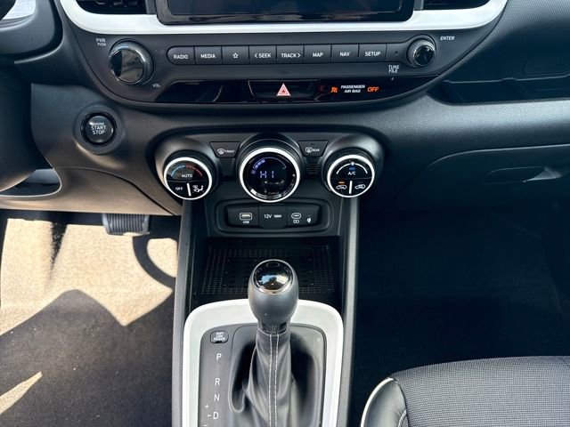 Certified 2023 Hyundai Venue Limited image 17