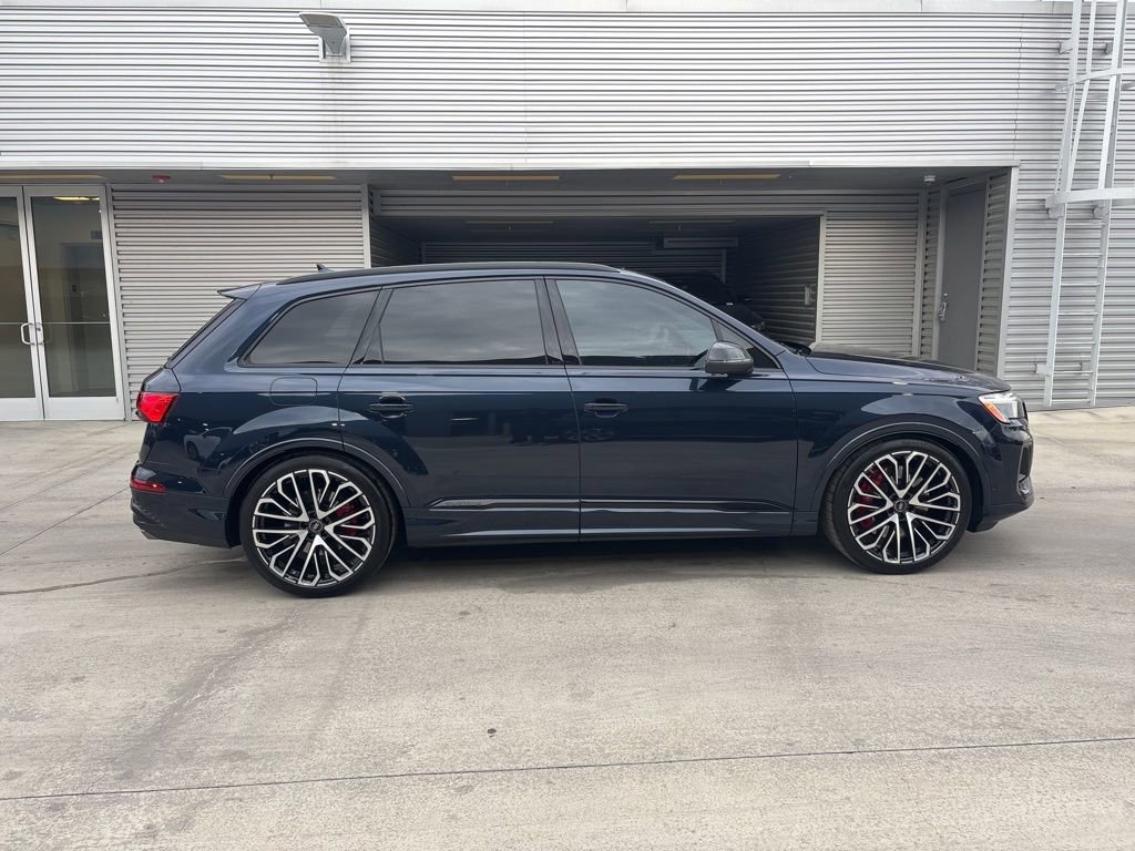 New 2026 Audi SQ7 Prestige image 4