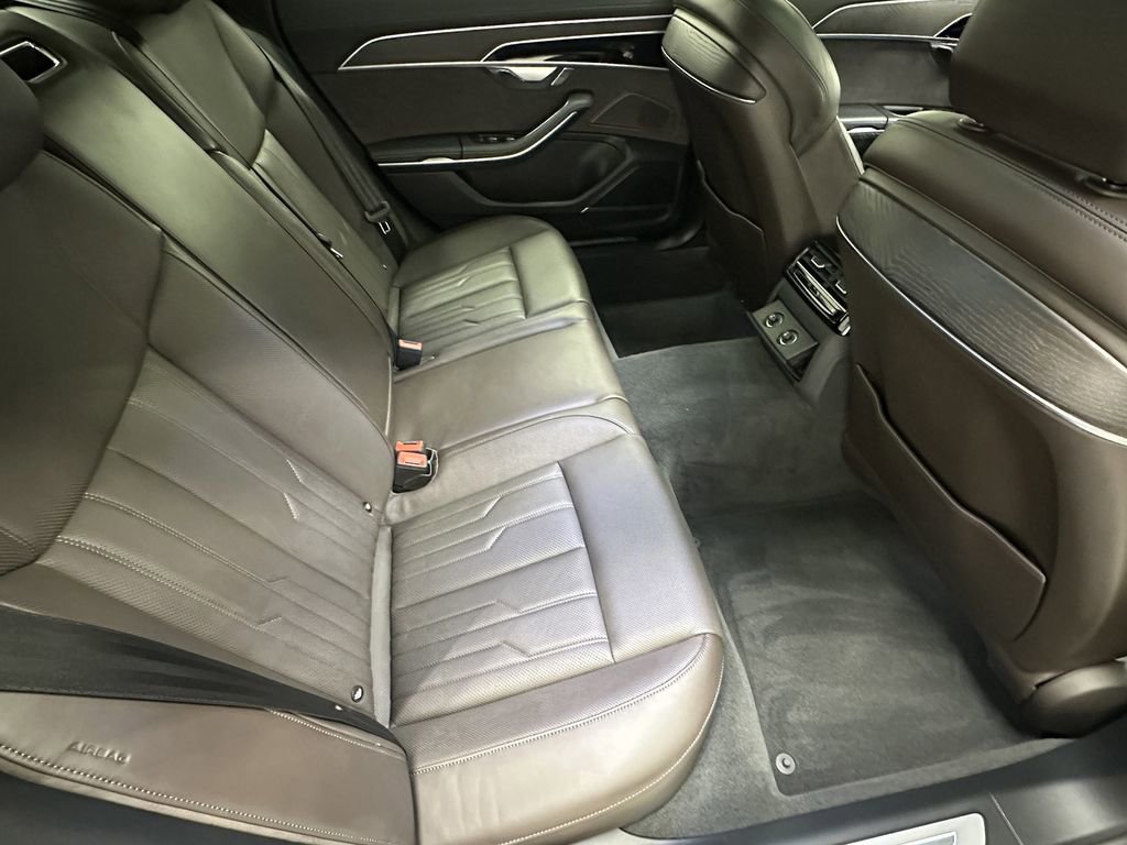 Used 2023 Audi A8 L 3.0T image 17
