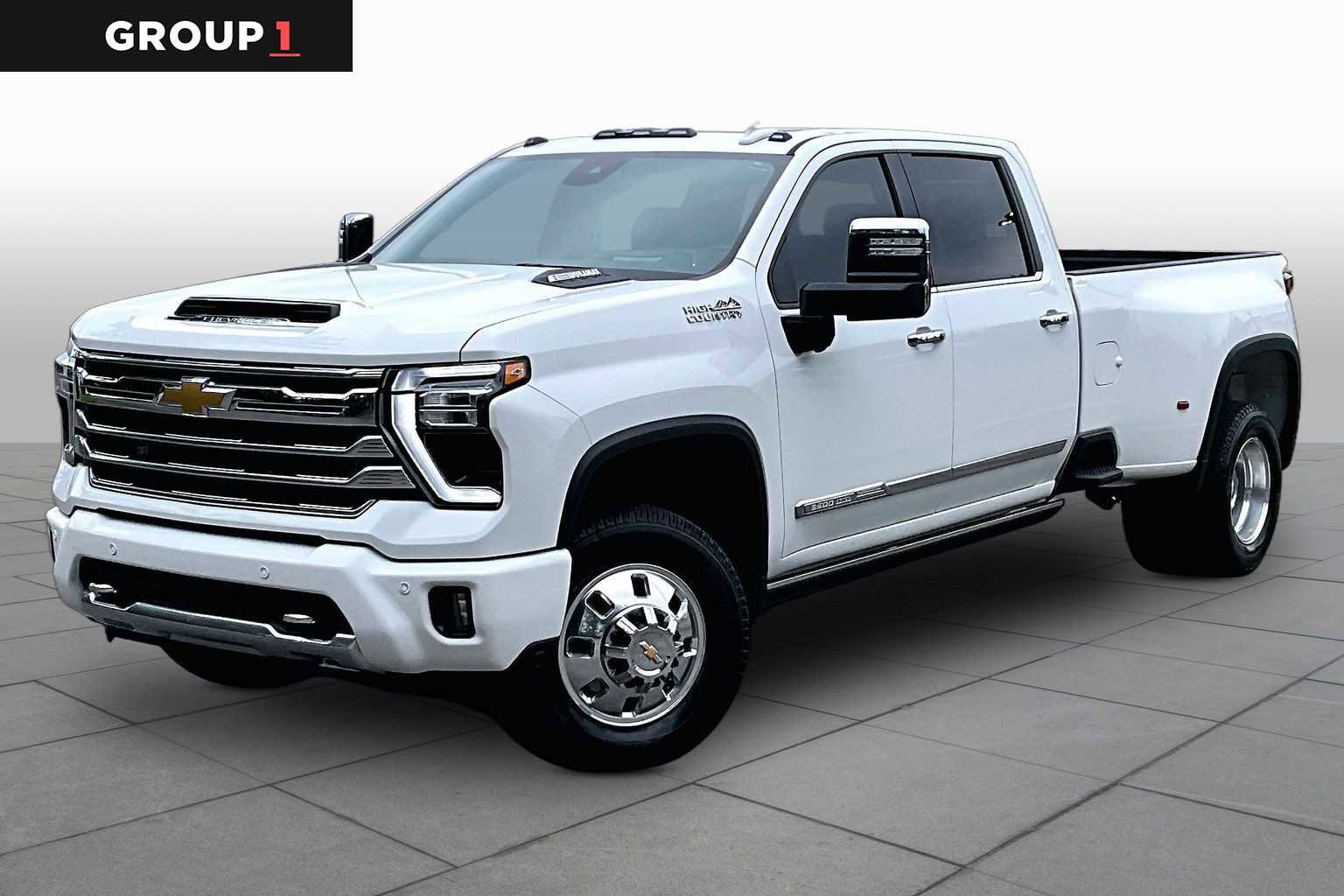 Used 2024 Chevrolet Silverado 3500 High Country w/ High Country Premium Package AWD/4WD video 1