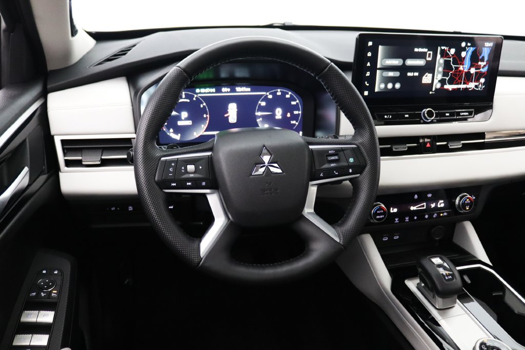 Used 2026 Mitsubishi Outlander SE AWD/4WD image 18